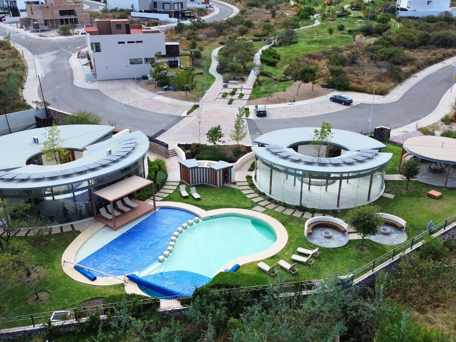 amenidades de terreno en venta en Zibatá, Querétaro en Malaya.