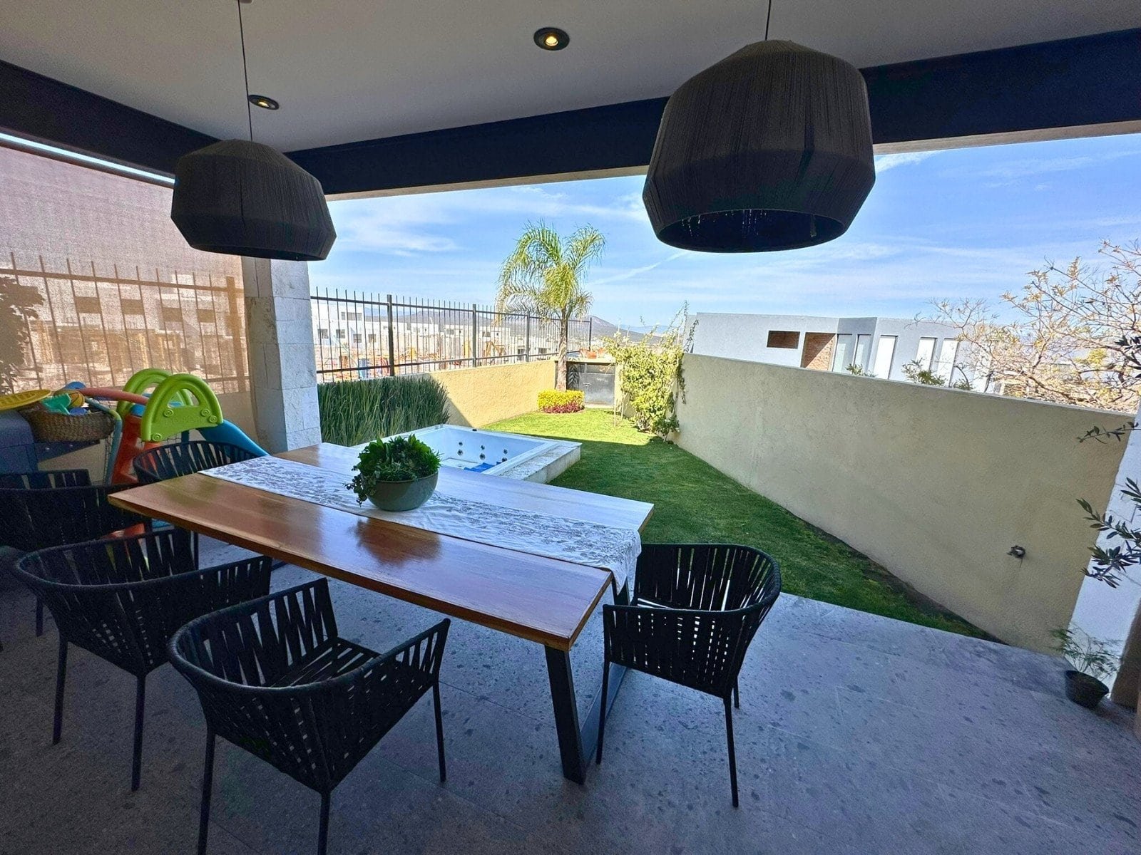 terraza de casa en venta en zibatá con recámara en planta baja