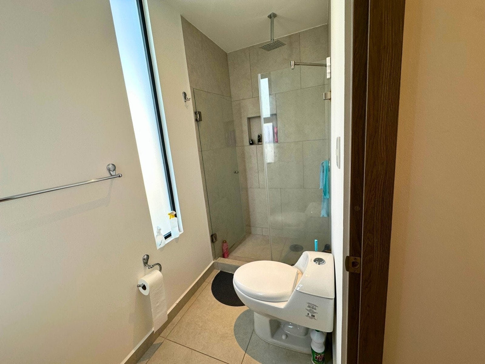 baño completo de casa en venta en Zakia, Querétaro.