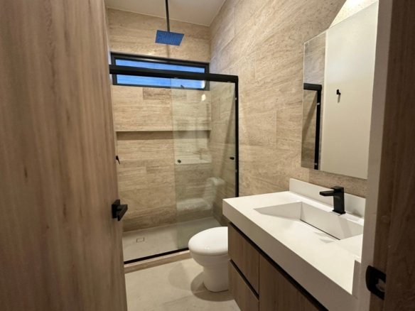 baño planta baja de casa en venta en Malaya Zibata