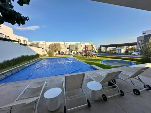 alberca de casa en venta en Zakia, Querétaro.