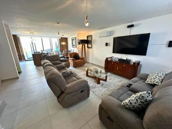 sala de casa en venta en Zakia, Querétaro.