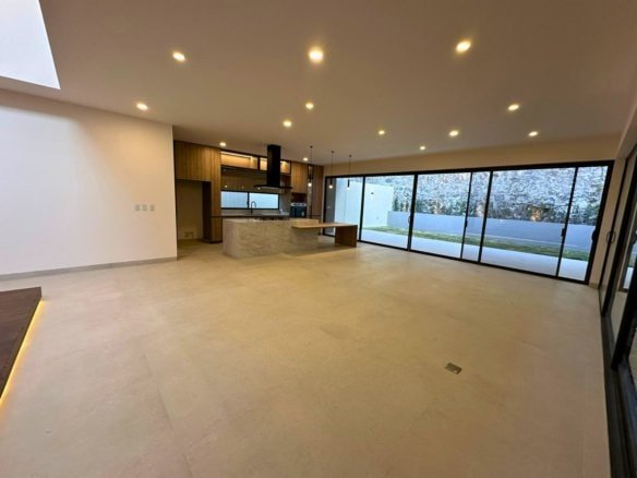 sala y comedor de casa en venta en Malaya Zibata