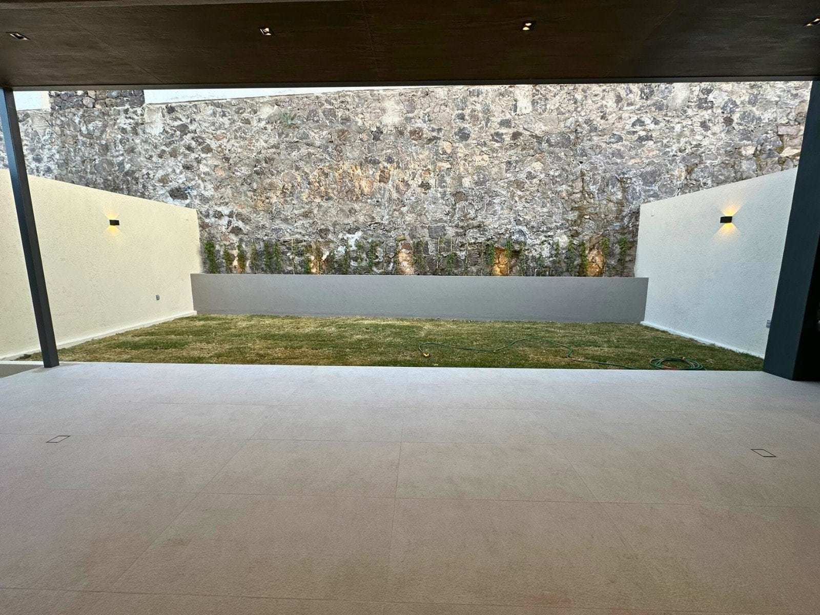 terraza de casa en venta en Malaya Zibata