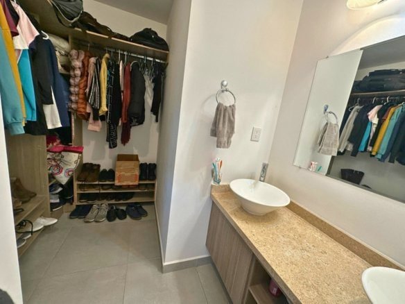 vestidor de casa en venta en Zakia, Querétaro.