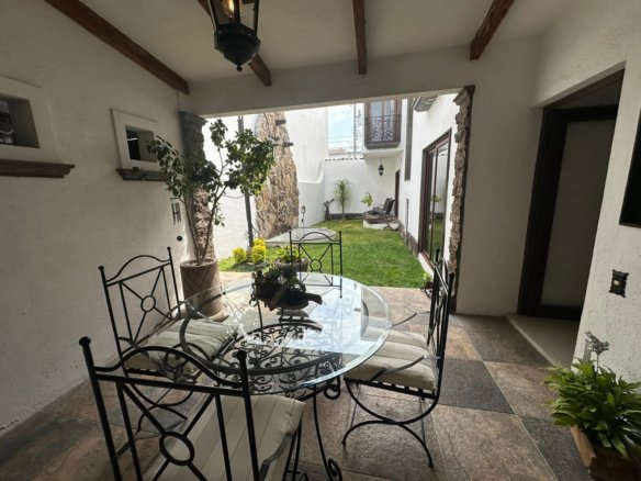 terraza de Casa estilo hacienda en Juriquilla, Querétaro.