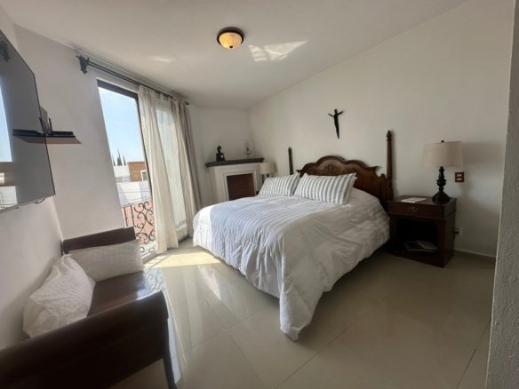 recámara principal de Casa estilo hacienda en Juriquilla, Querétaro.