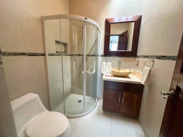 baño 2 de Casa estilo hacienda en Juriquilla, Querétaro.