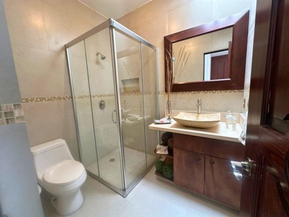 baño 3 de Casa estilo hacienda en Juriquilla, Querétaro.