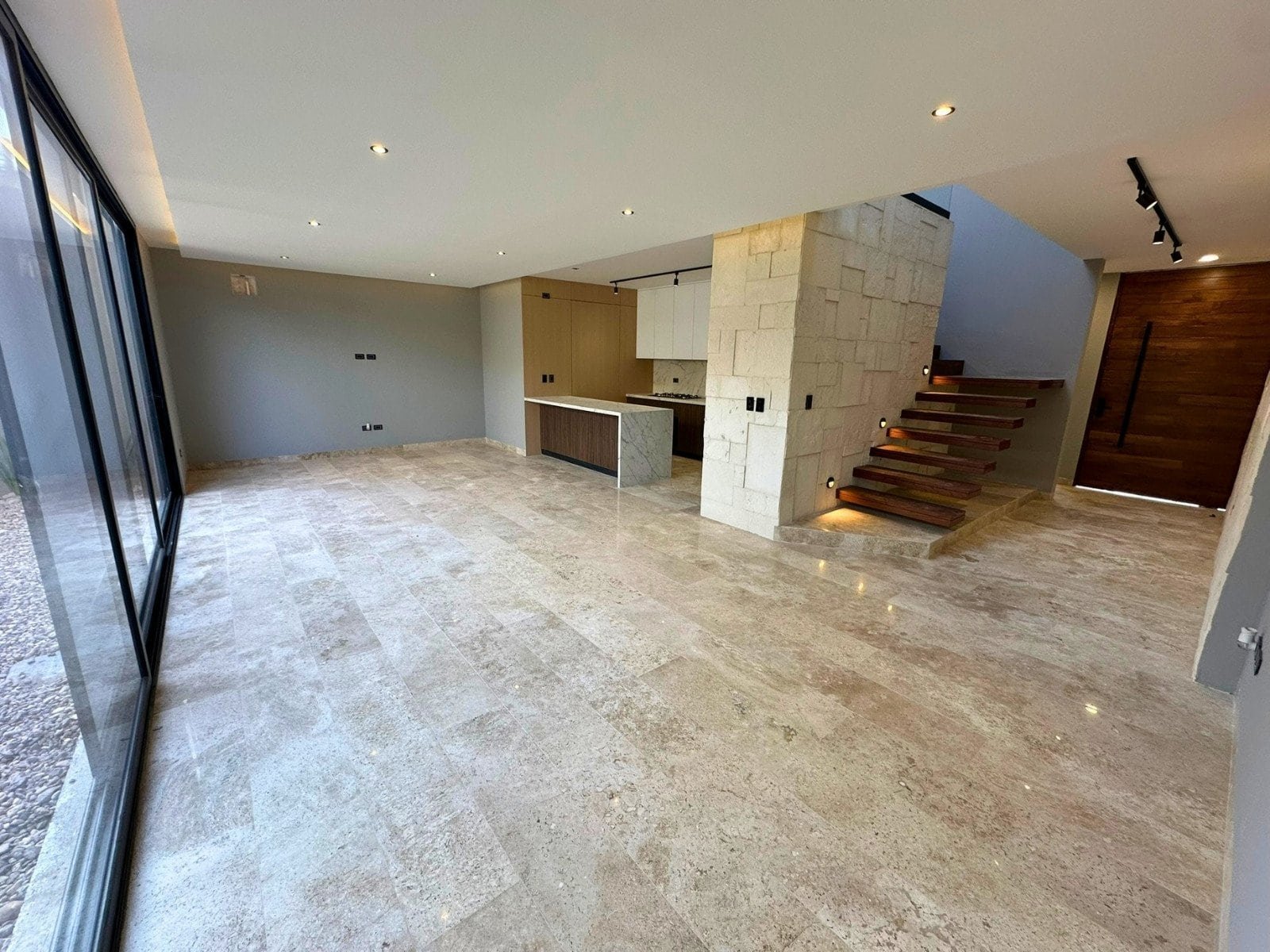 sala y comedor de Casa en venta en Altozano Querétaro $6,600,00.