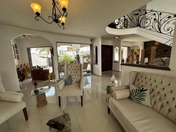 sala de Casa estilo hacienda en Juriquilla, Querétaro.