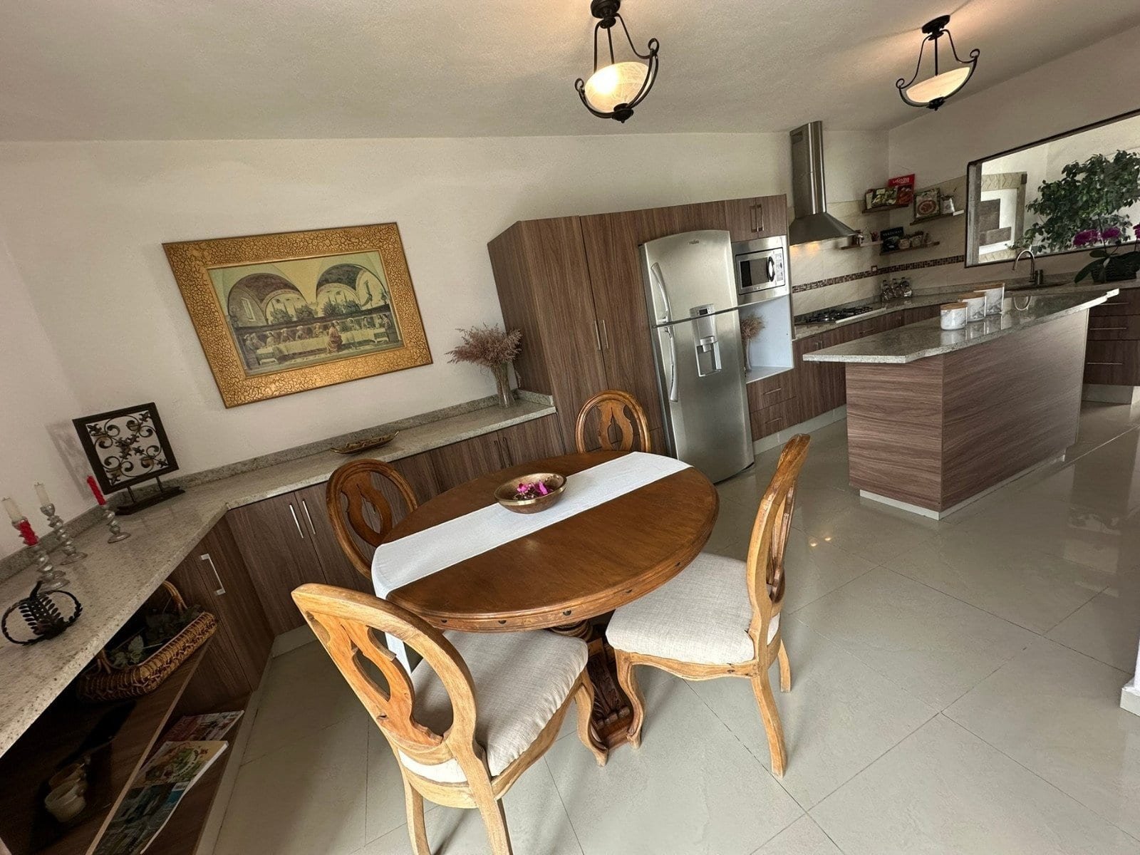 desayunador de Casa estilo hacienda en Juriquilla, Querétaro.