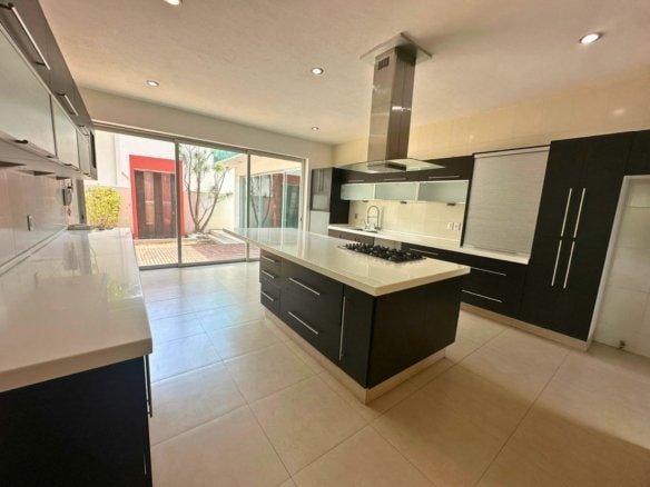 cocina integral de casa en venta Balcones de Juriquilla