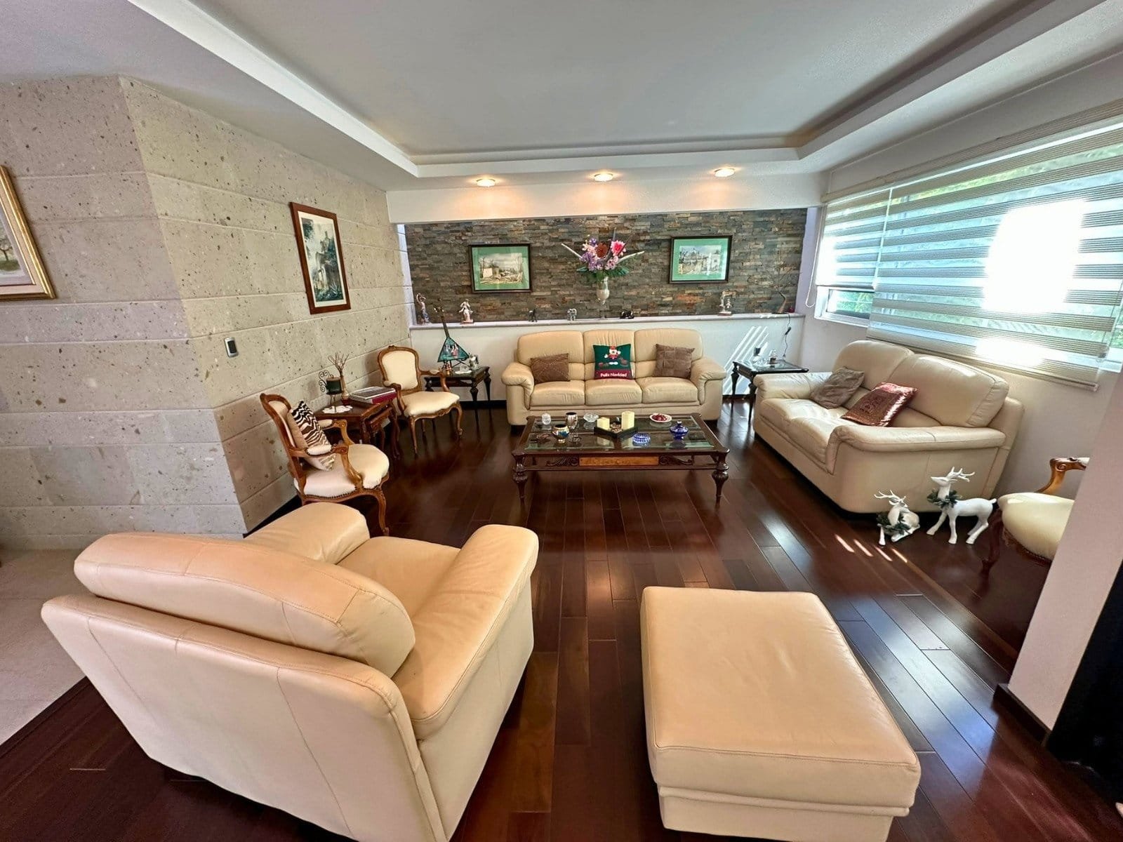 sala de casa en venta en El Campanario Querétaro.