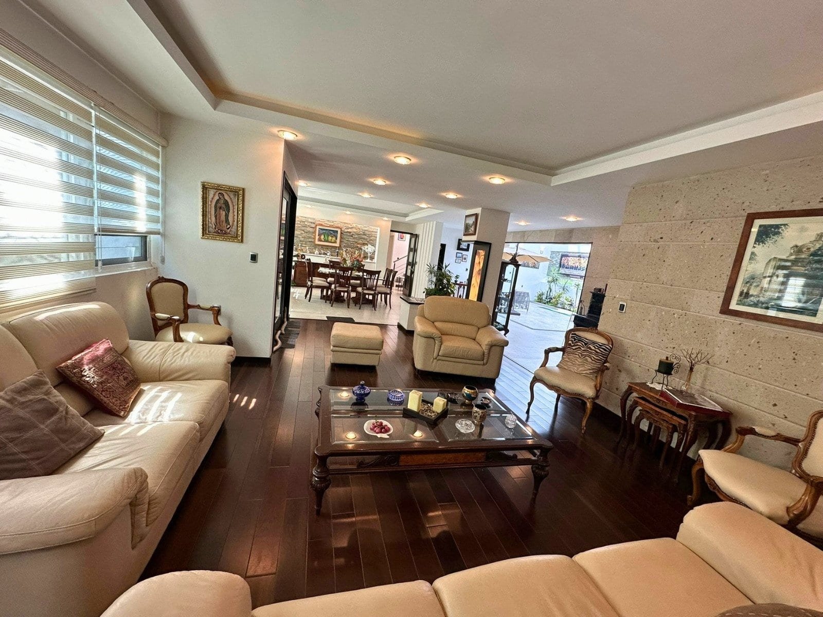 vista de sala de casa en venta en El Campanario Querétaro.