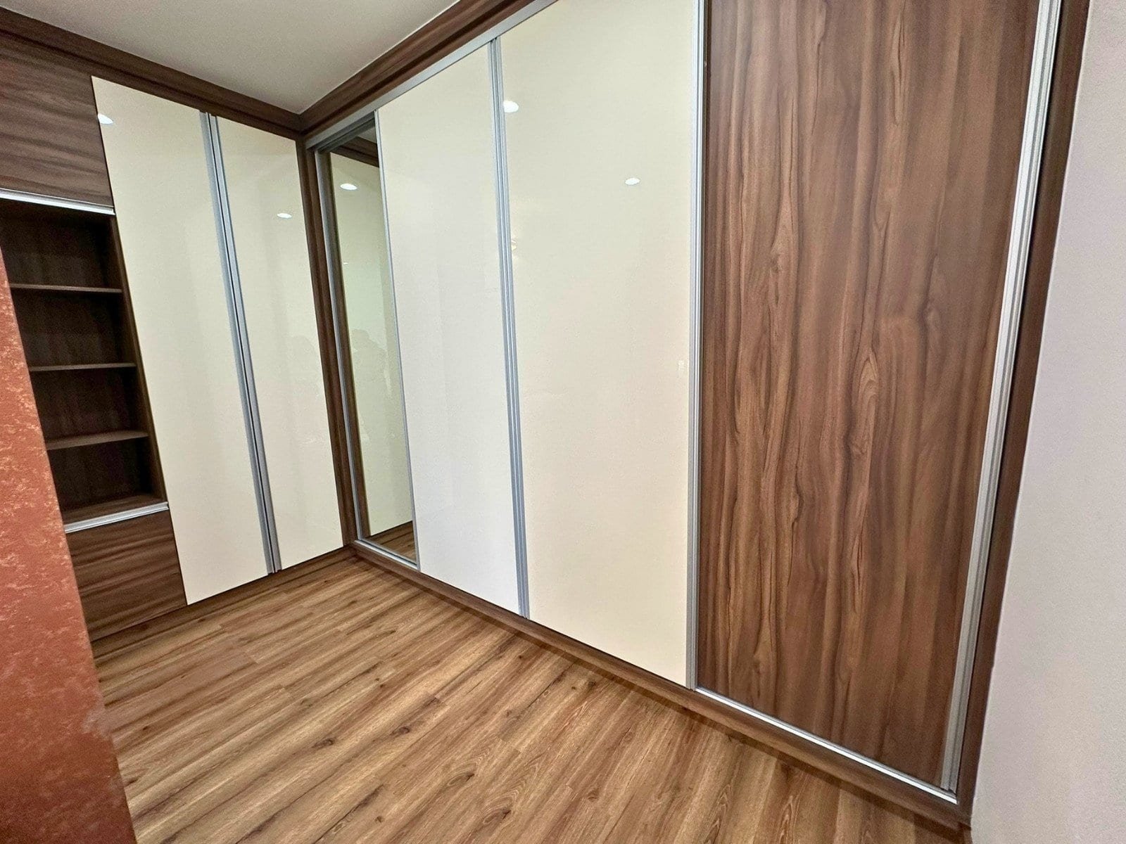 vestidor de departamentos en cumbres del lago, Querétaro.