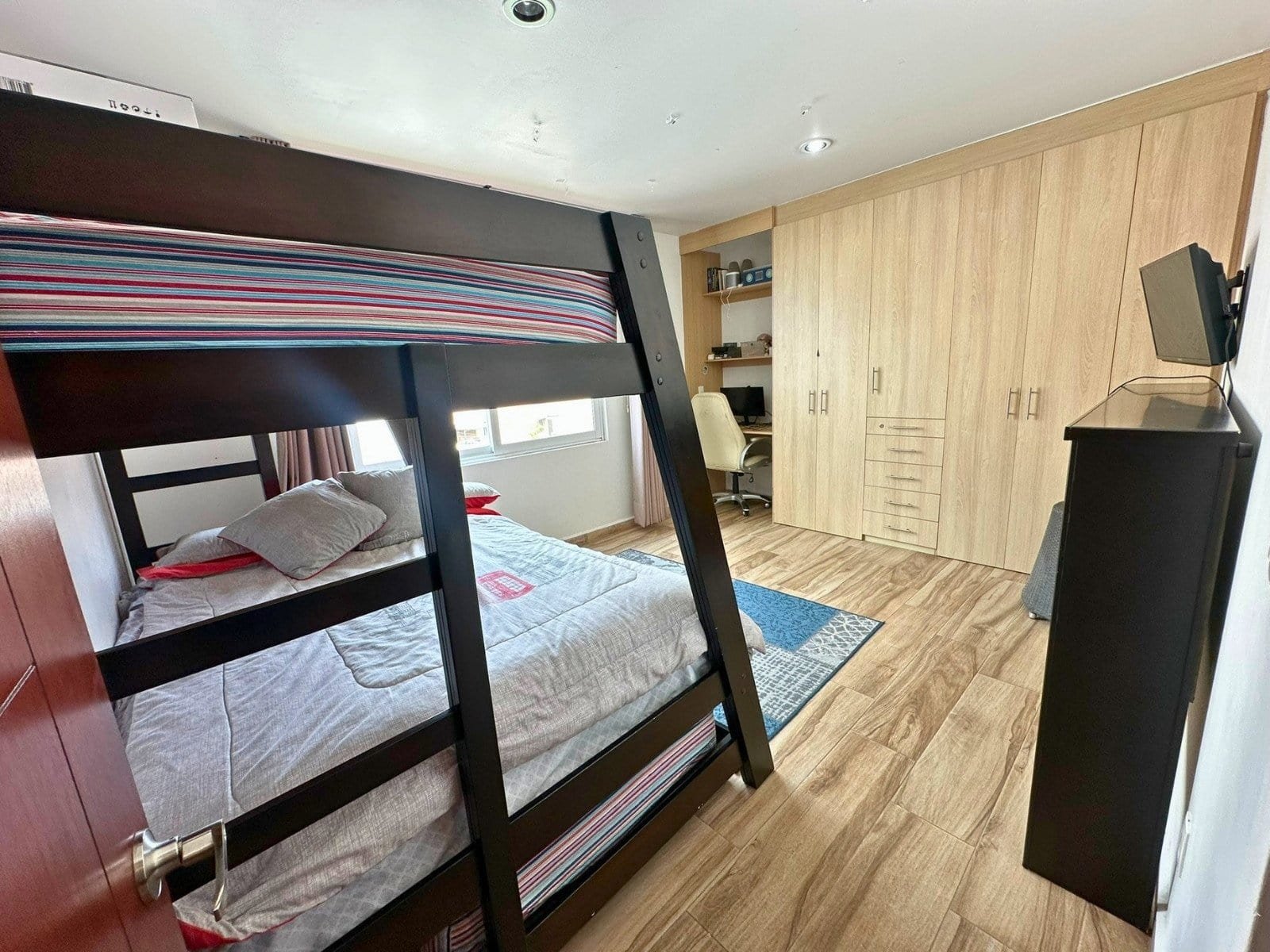 recamara 2 de casa con amplio jardín en Zibatá. Condominio Garambullo.