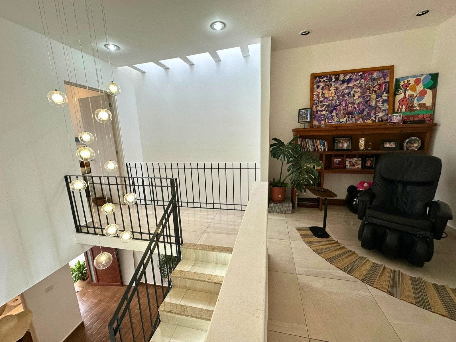 sala de tv de casa en Zibatá con 3 recámaras con baño.