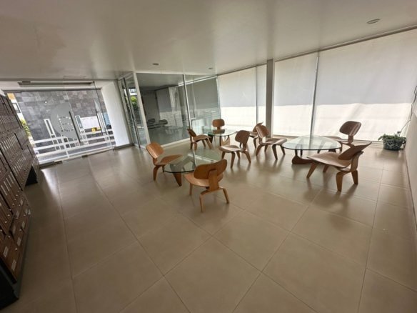 lobby de departamento en Juriquilla, Querétaro.