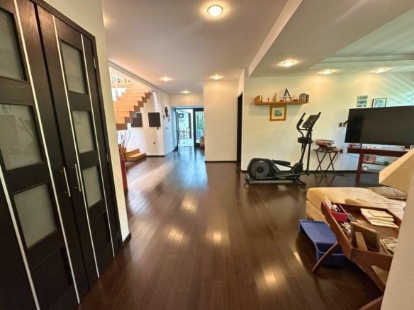 vista de pasillo de casa en venta en El Campanario Querétaro.