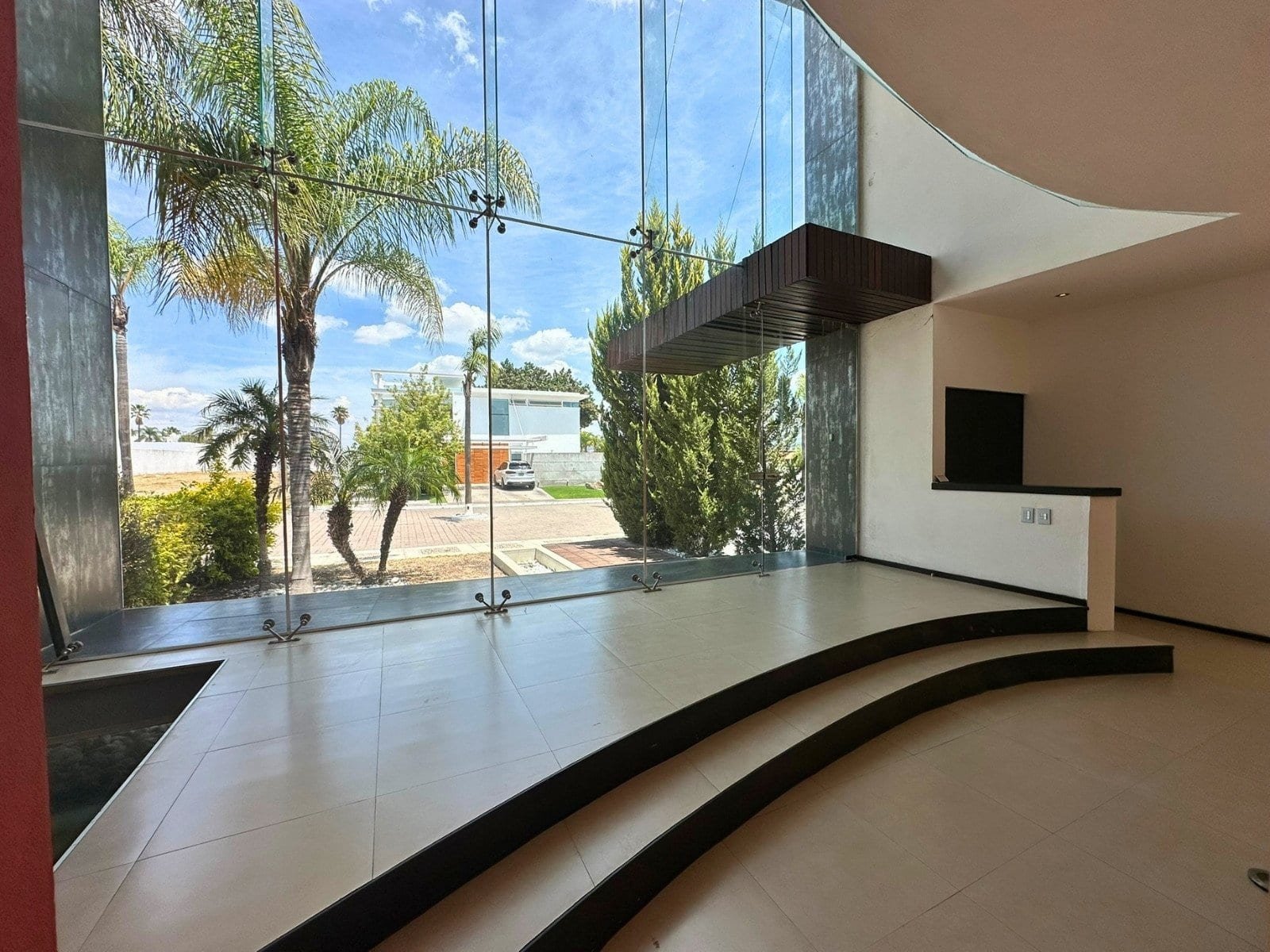 recibidor doble altura de casa en venta Balcones de Juriquilla