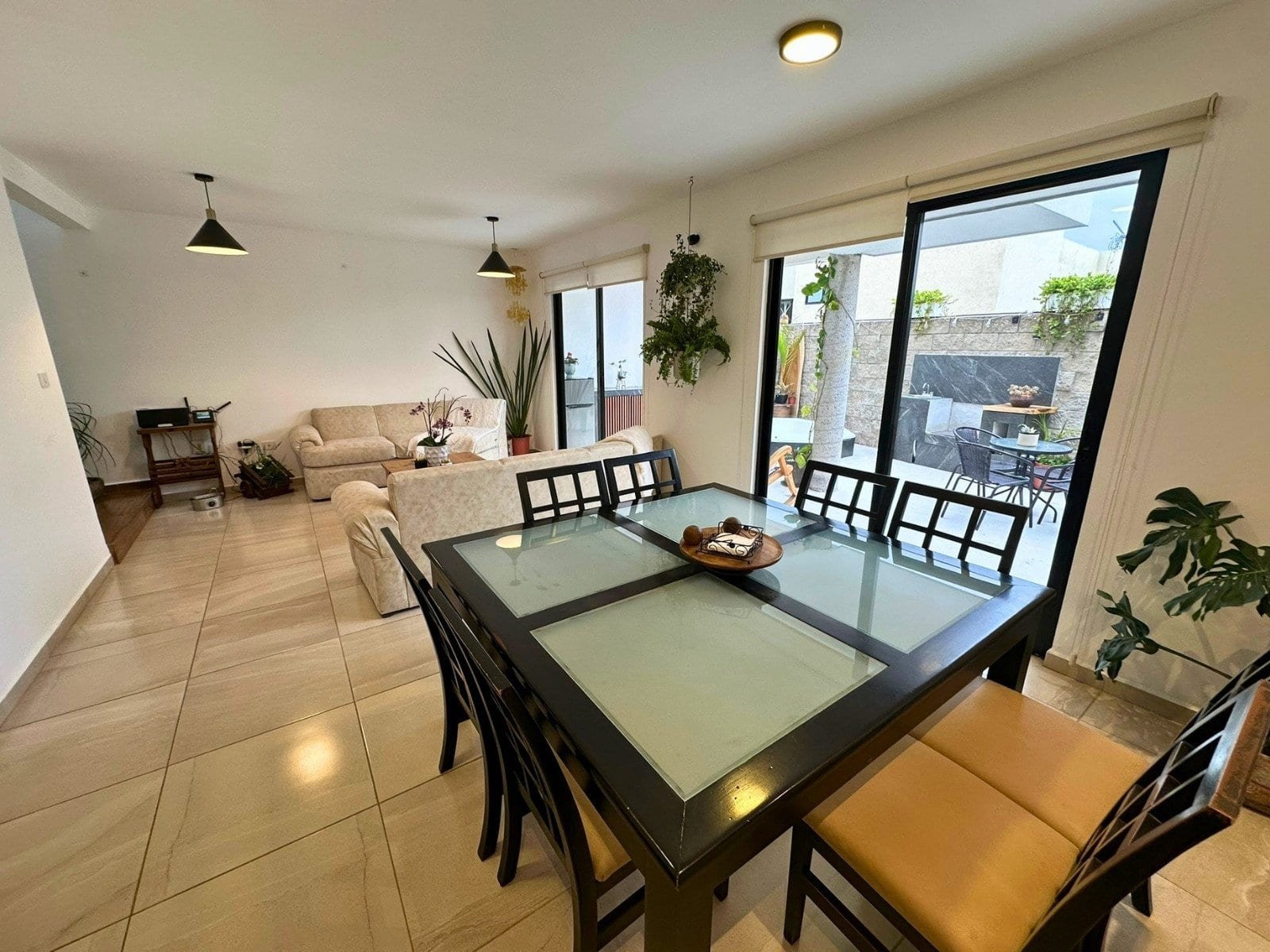 comedor de casa en Zibatá con 3 recámaras con baño.