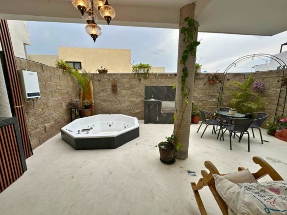 patio de casa en Zibatá con 3 recámaras con baño.