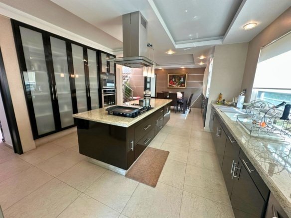 cocina de casa en venta en El Campanario Querétaro.