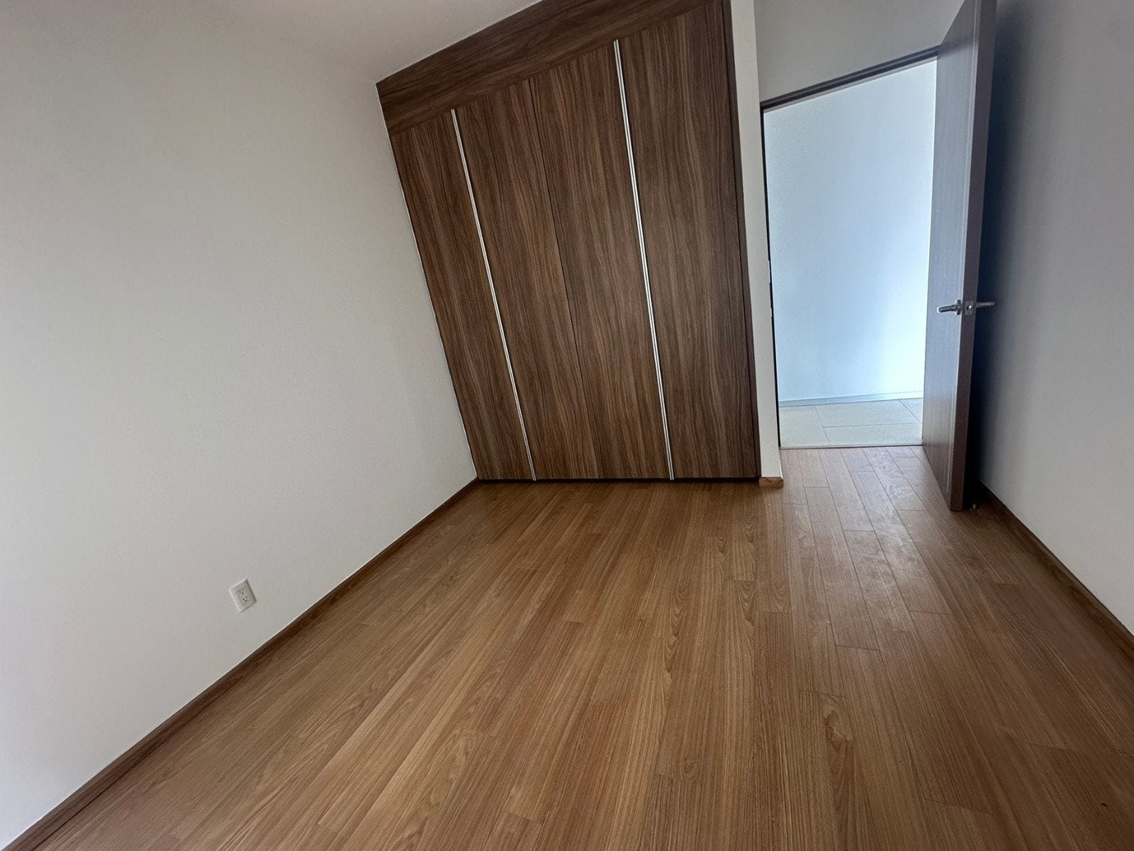 recamara 2 de departamento en Juriquilla, Querétaro.