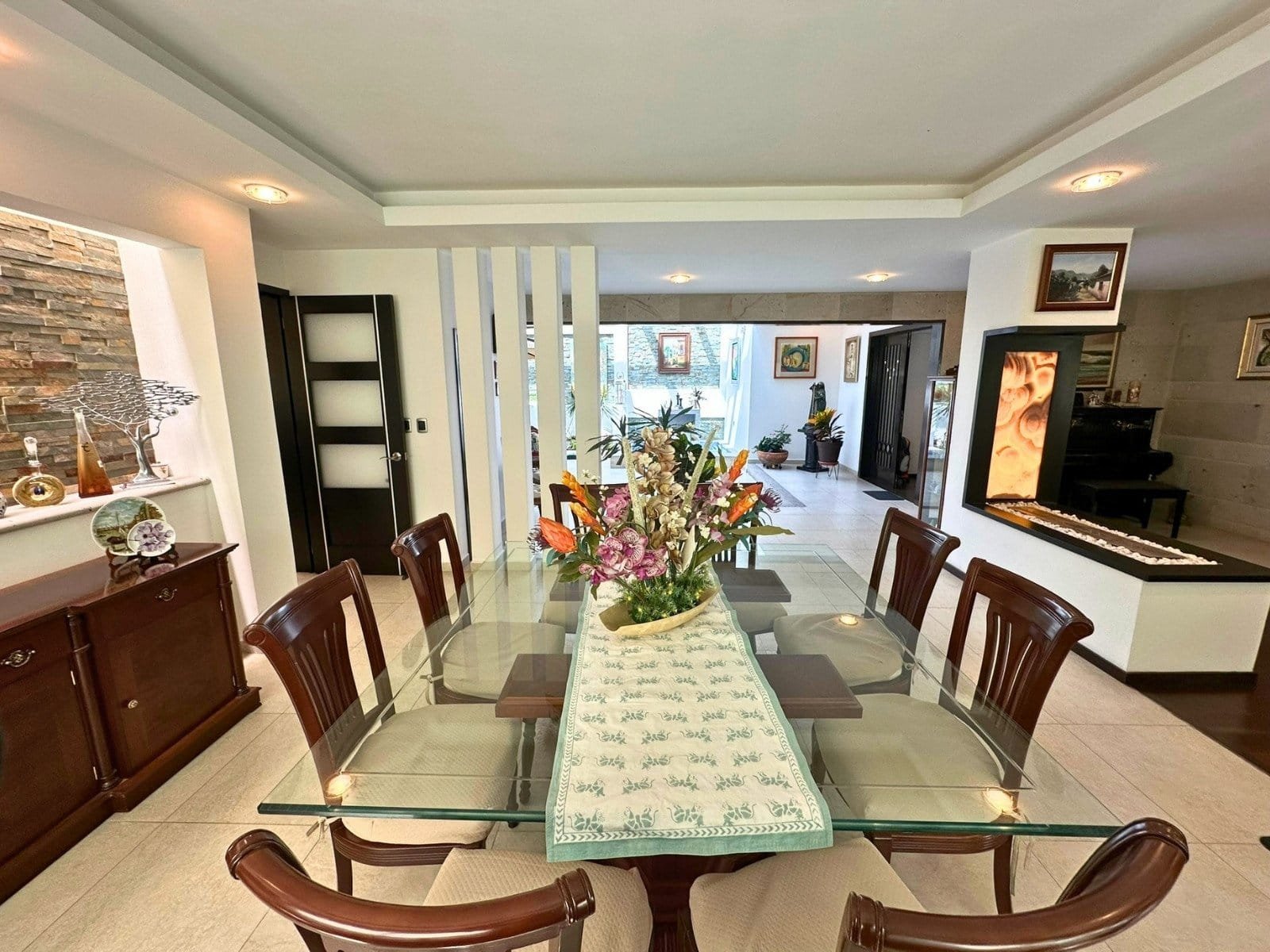 comedor de casa en venta en El Campanario Querétaro.