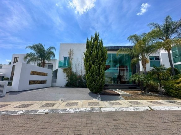 fachada de casa en venta Balcones de Juriquilla