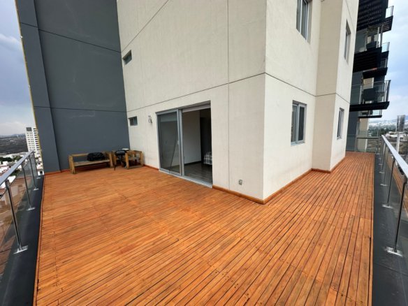 terraza completa de departamento en Biosfera Towers Juriquilla, Querétaro.