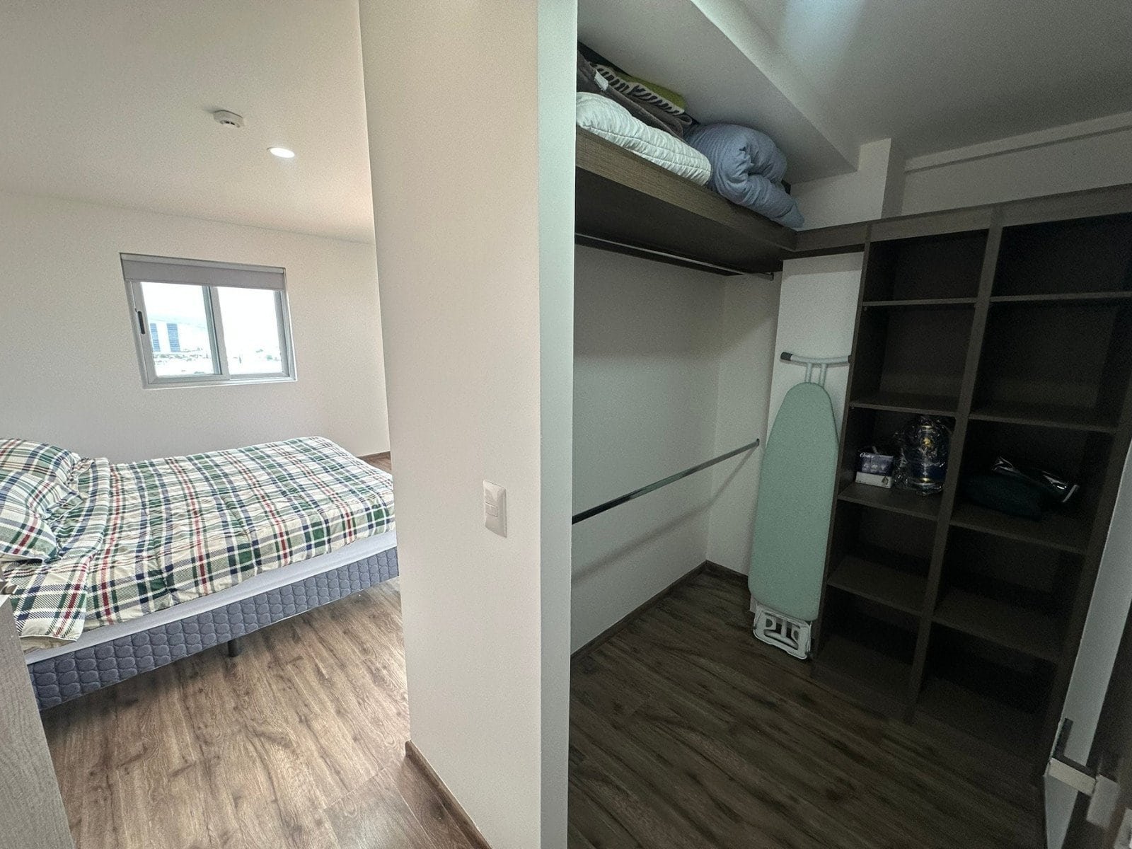 vestidor de departamento en Biosfera Towers Juriquilla, Querétaro.