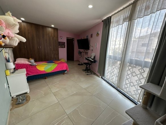 recamara 3 de casa de 4 recamaras en Zibatá, Querétaro.