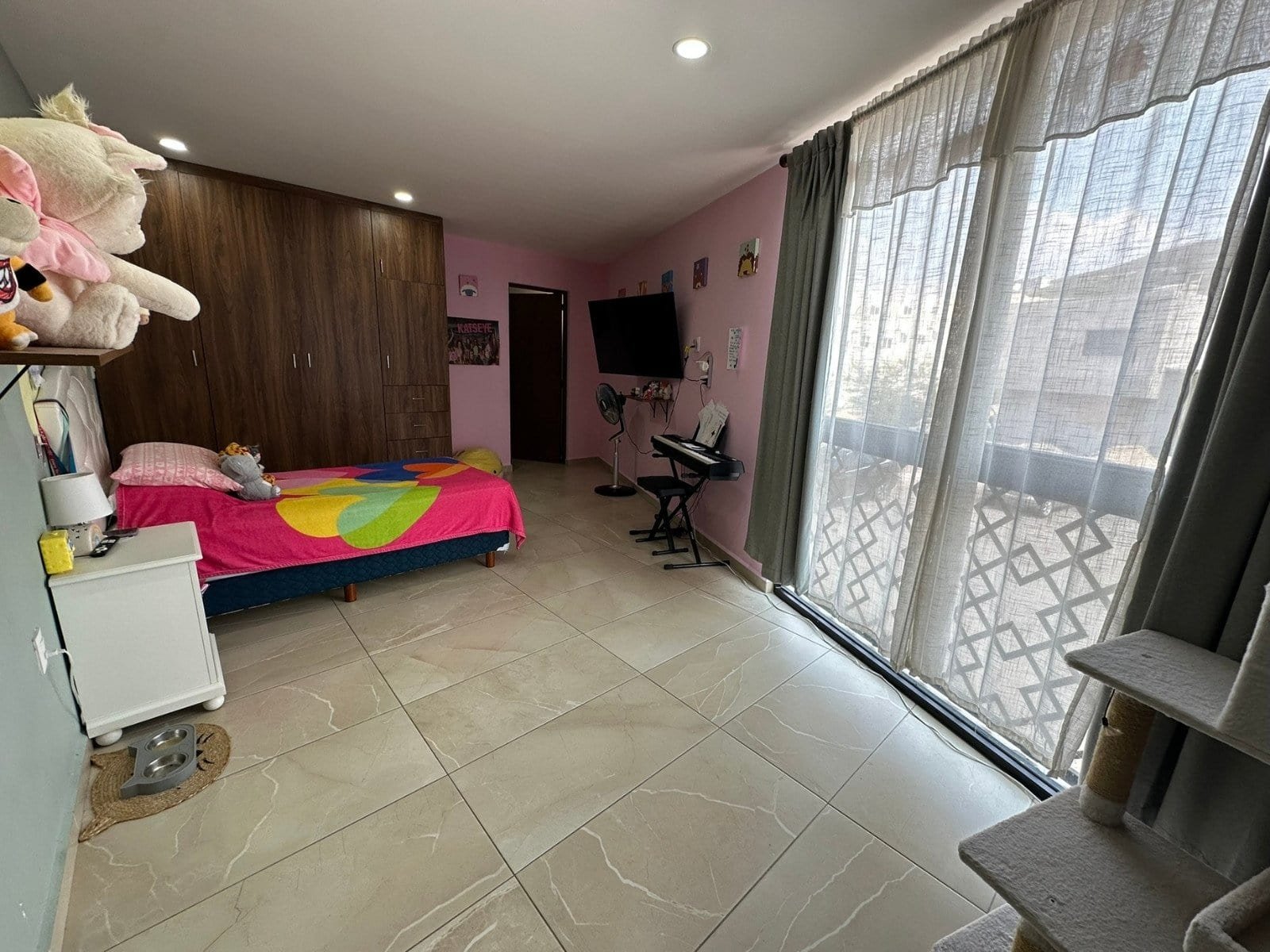 recamara 3 de casa de 4 recamaras en Zibatá, Querétaro.