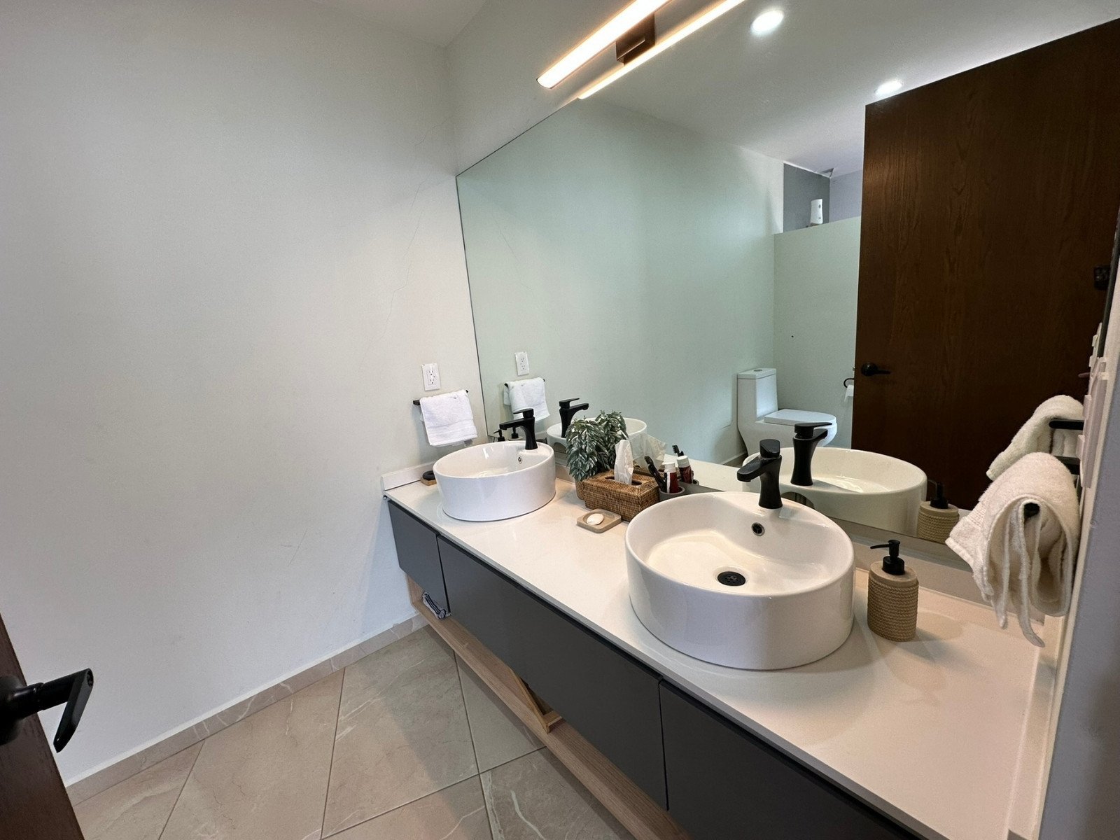 baño principal de casa de 4 recamaras en Zibatá, Querétaro.
