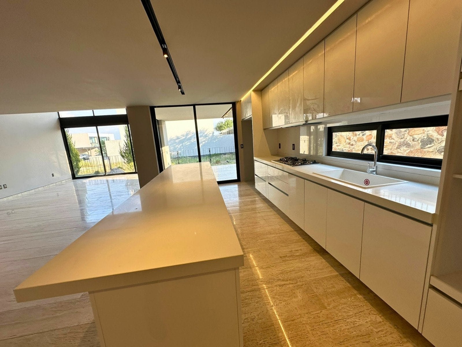cocina integral de casa en campanario norte, Querétaro.