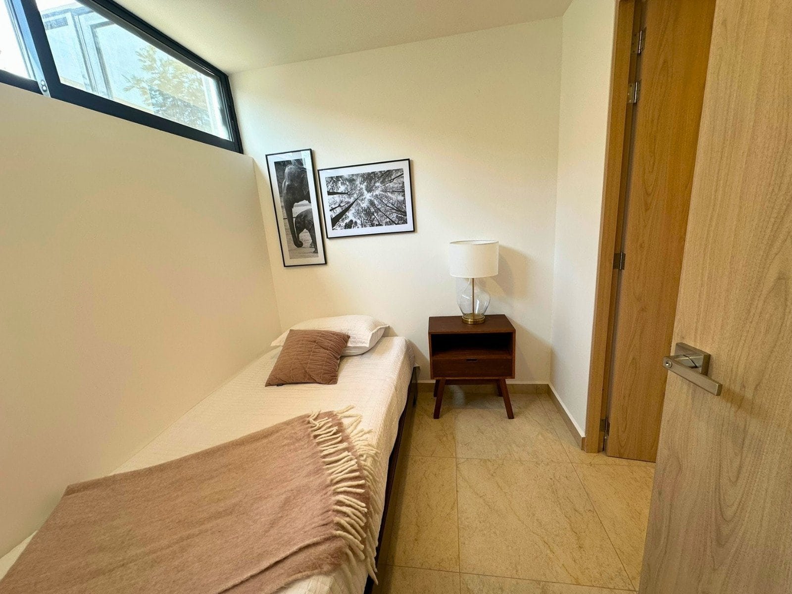 cuarto de servicio de casas en Zibata con jardín amplio de 90m2!
