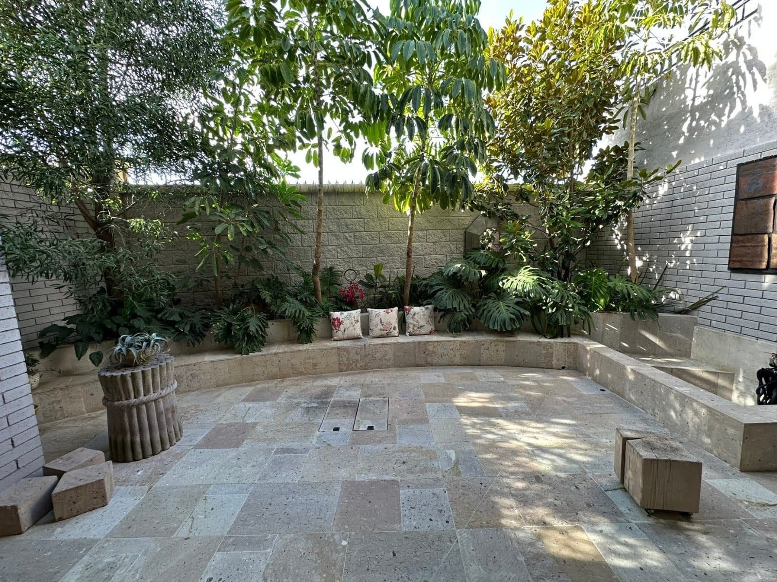 patio de casa en residencial mayorazgo.