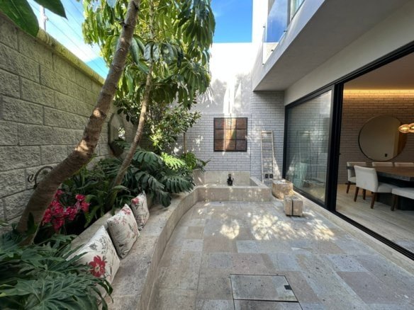 patio trasero de casa en residencial mayorazgo.