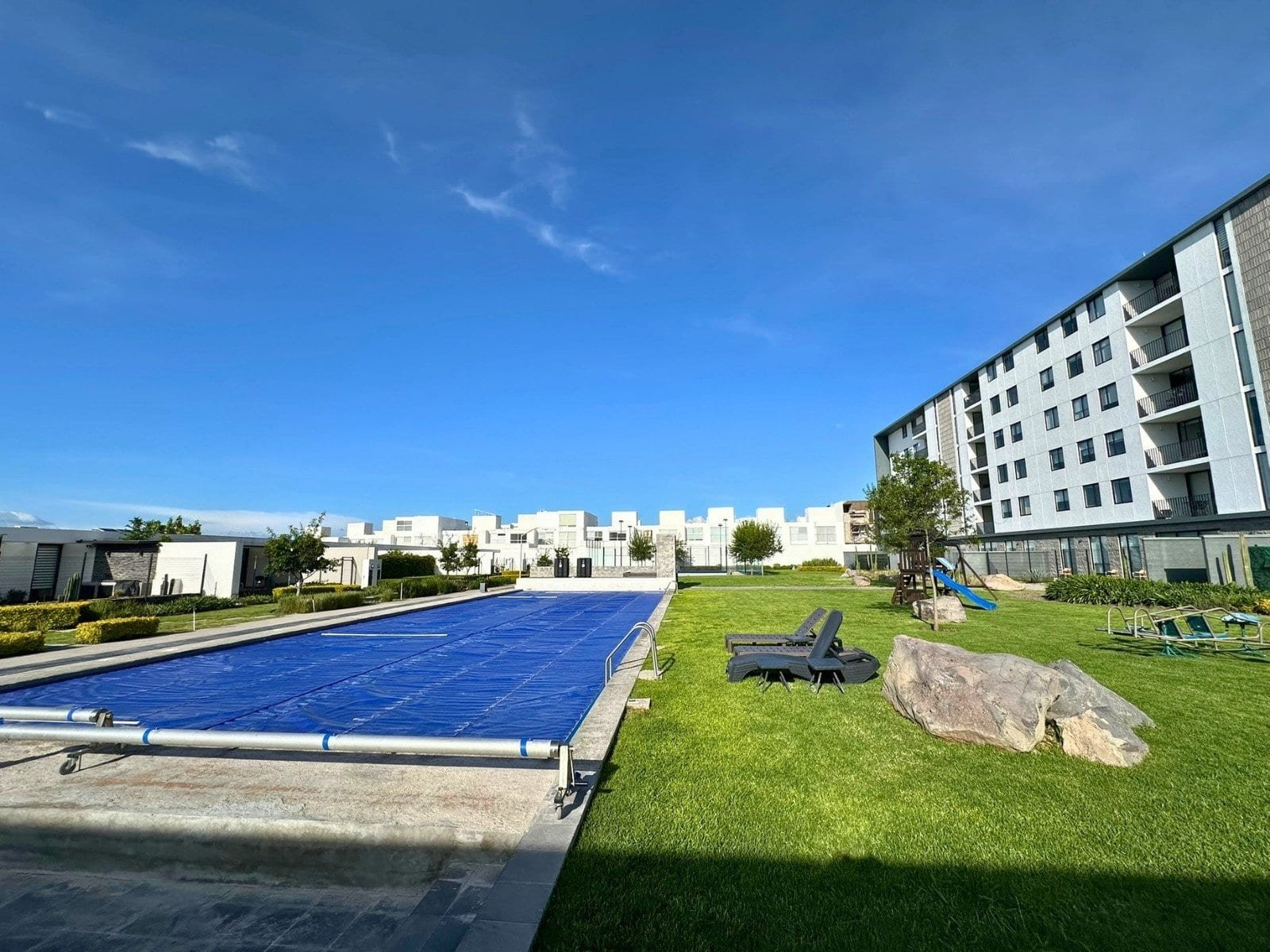 alberca de casas en Zibata con jardín amplio de 90m2!