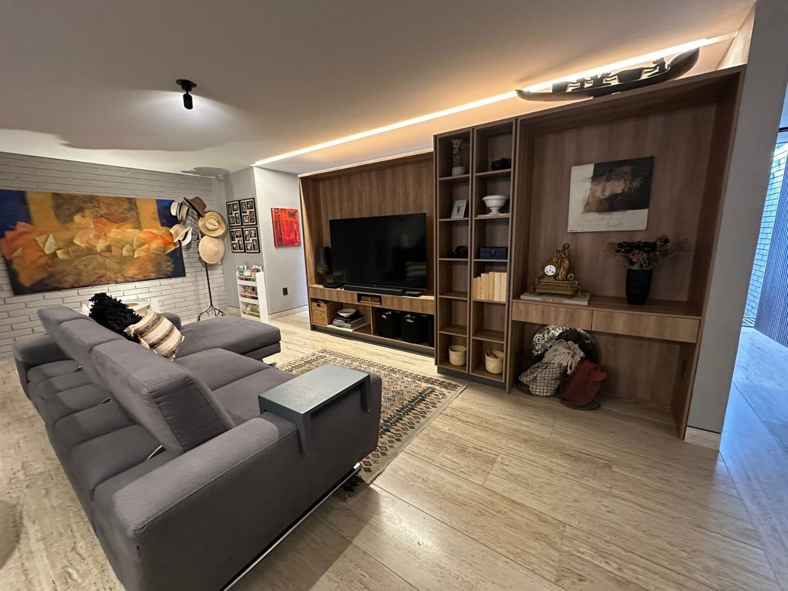 sala de TV 2 de casa en residencial mayorazgo.