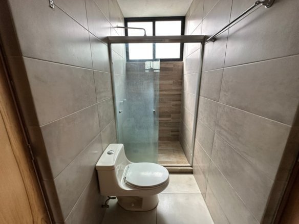 regadera 2 de casa en Zibatá cerca de la Anáhuac