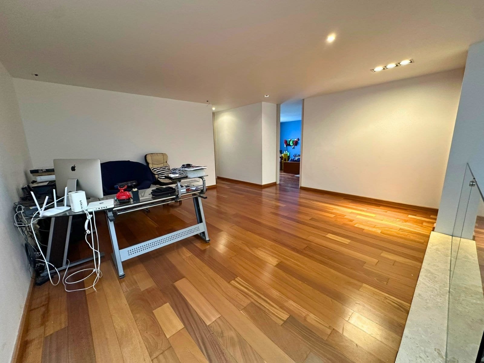 Sala de TV de casa de oportunidad en Cumbres del Lago, Juriquilla.