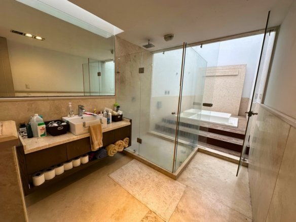 baño principal de casa de oportunidad en Cumbres del Lago, Juriquilla.