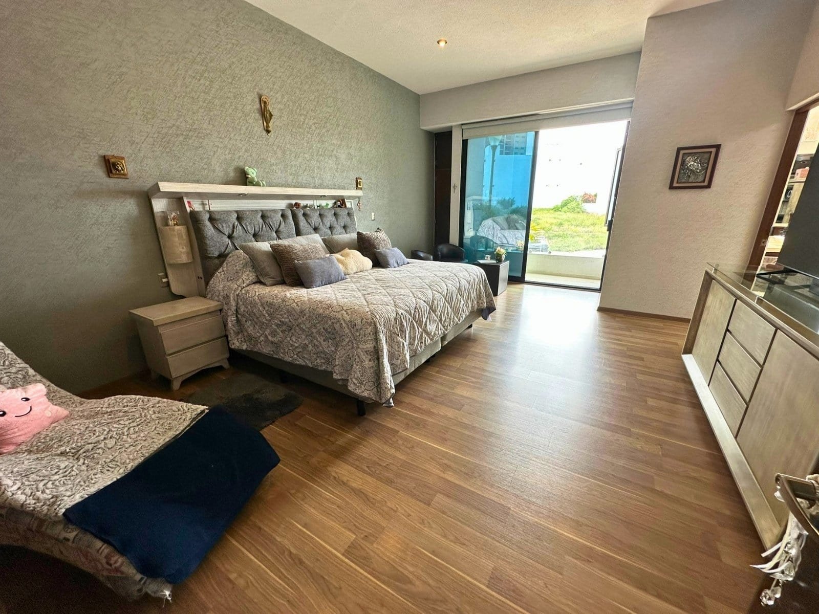 recamara principal de casa en Cumbres del Lago, Querétaro.
