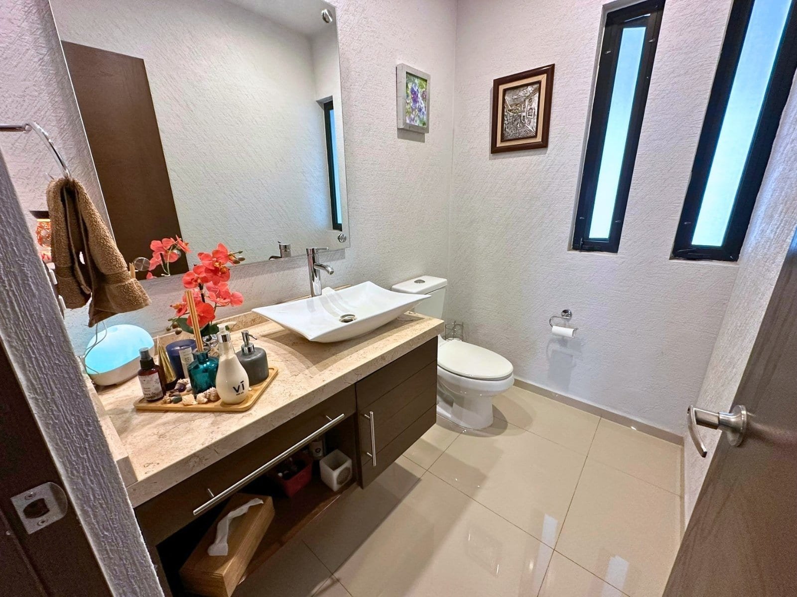 medio baño de casa en Cumbres del Lago, Querétaro.