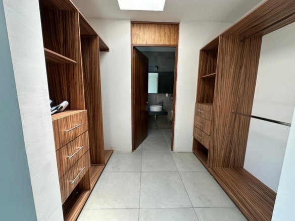 vestidor de casa en Zibatá cerca de la Anáhuac
