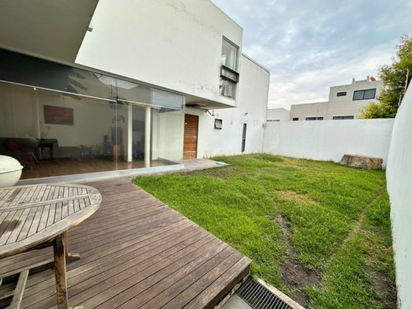 jardin de casa de oportunidad en Cumbres del Lago, Juriquilla.