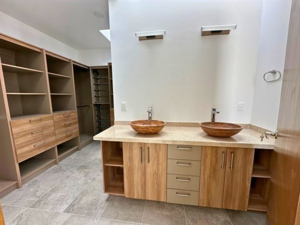 vestidor de casa en Zibatá de 4 recámaras.